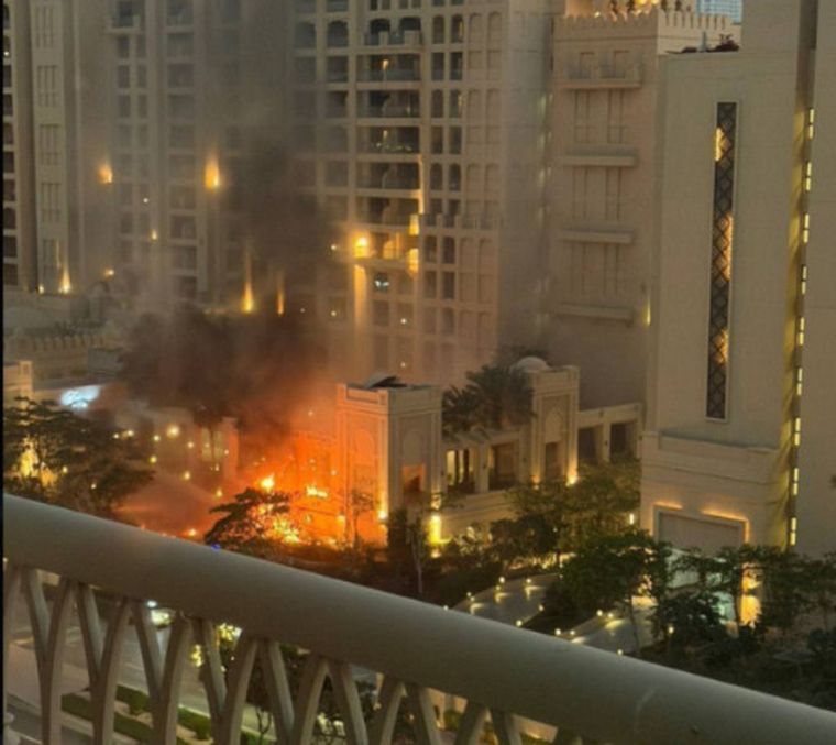 Irán atacó Dubái: explosiones en Palm Jumeirah en medio de la escalada con Israel.