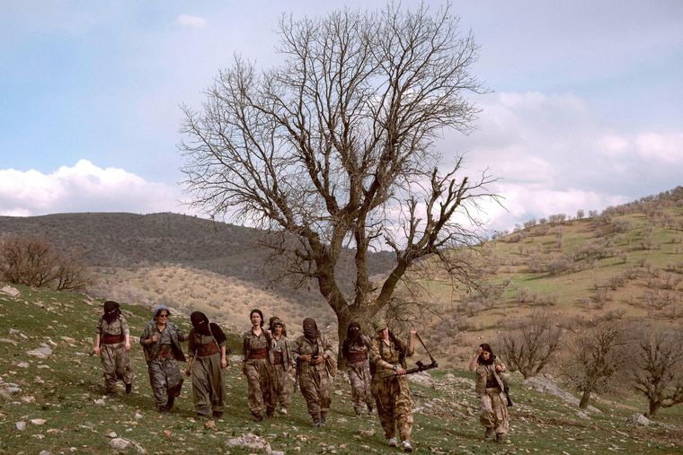 Aunque las combatientes han estado entrenando para el combate, esperan no tener que enfrentarse a una guerra civil.