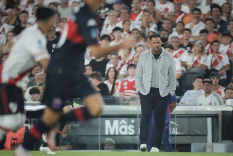 Dabove, muy feliz tras la contundente victoria de Tigre contra el equipo de Gallardo. Dabove, muy feliz tras la contundente victoria de Tigre contra el equipo de Gallardo.