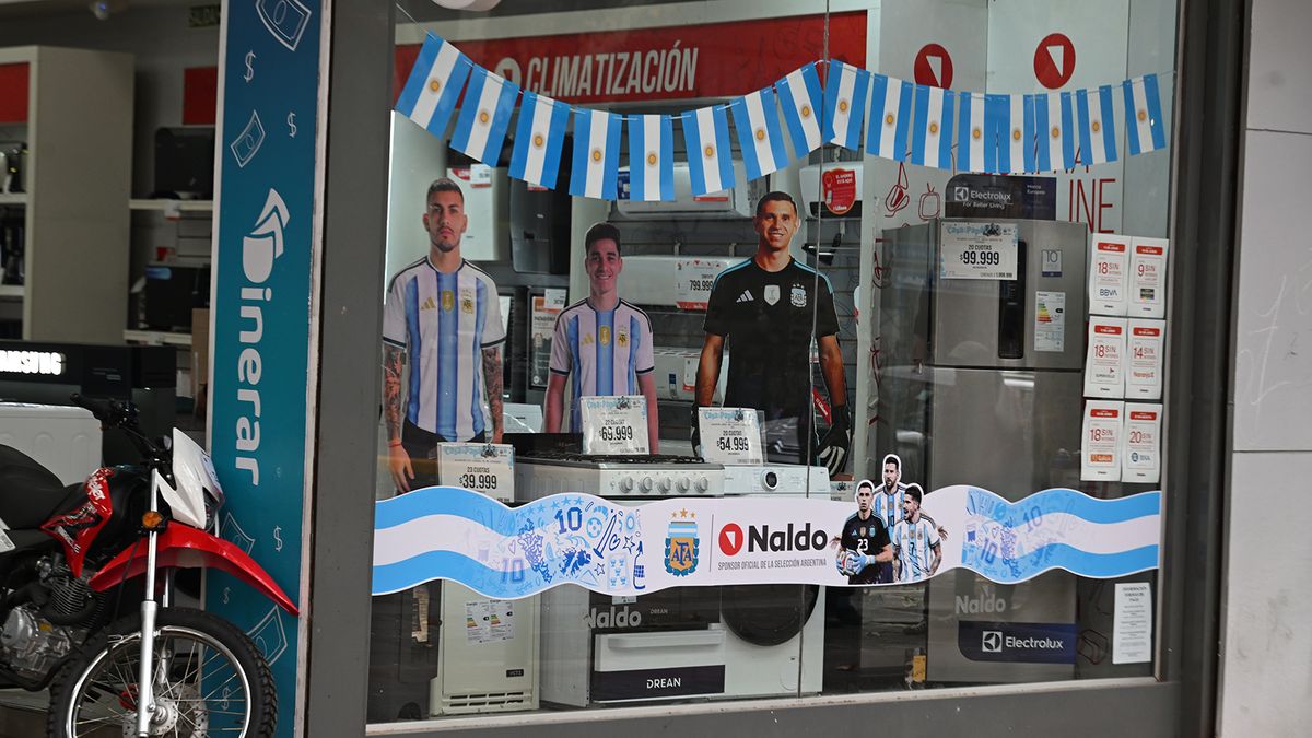 Vidrieras celestes y blancas, pero sin fiebre de c