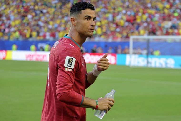 Cristiano Ronaldo es titular en la selección de Portugal, que necesita ganar para quedar primera en el grupo y enfrentar a Ghana.&nbsp;