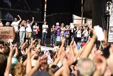 cada vez peor, kicillof y kirchner no pudieron compartir un momento en el dia de la memoria