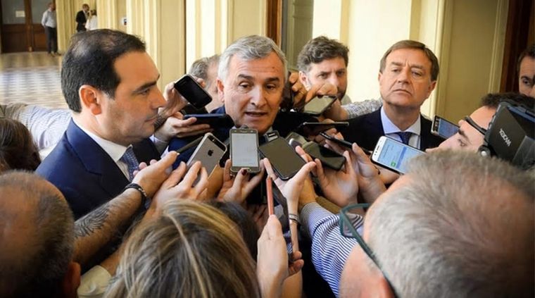 Suarez y otros gobernadores radicales le pidieron el roll over a la Nación.