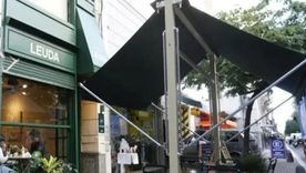 Un hombre fue detenido tras agredir físicamente a una moza en el bar Leuda de Rosario. Un hombre fue detenido tras agredir físicamente a una moza en el bar Leuda de Rosario.