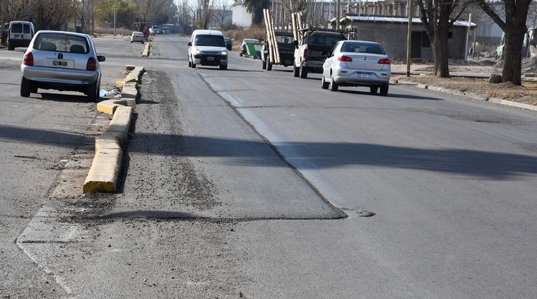 La polémica ciclovía también se extiende por la calle Dorrego.