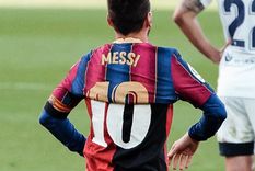 la insolita multa para barcelona por el homenaje de messi a maradona