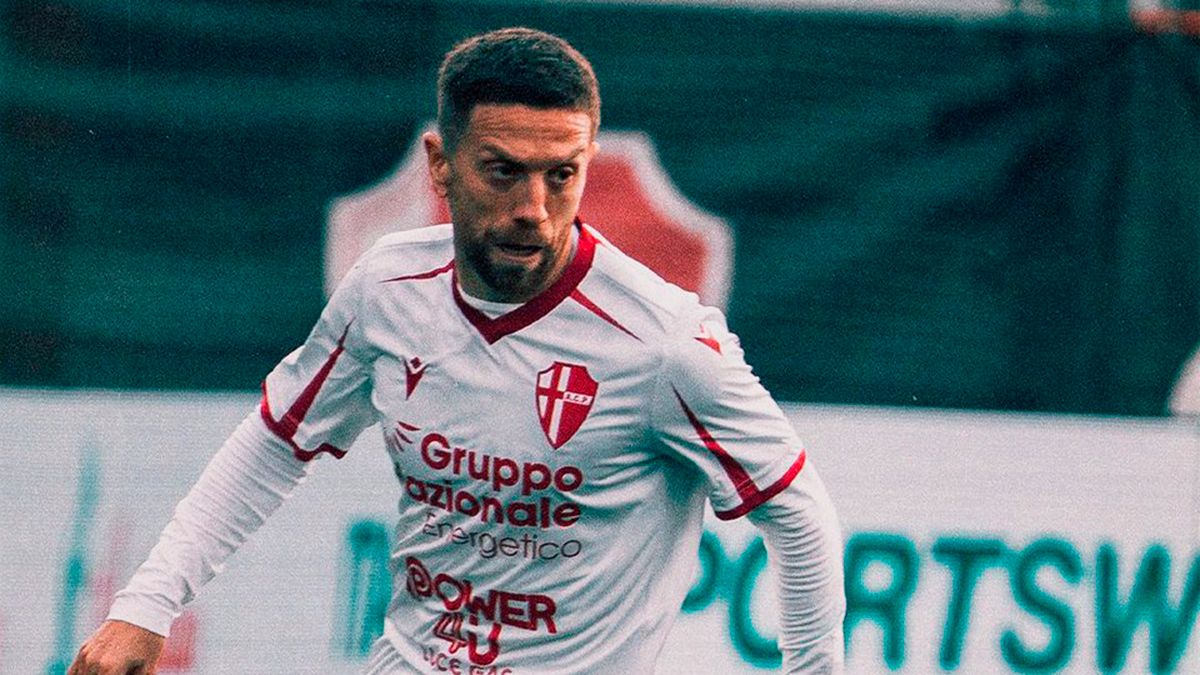 Nuevo mazazo para el Papu Gómez tras regresar al fútbol luego de dos años de suspensión por doping