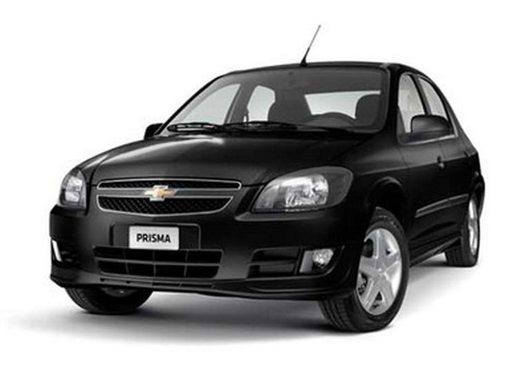 Miralo fijo y animate a preguntarle a este hermoso Prisma 0km: ¿seré yo, maestro?.