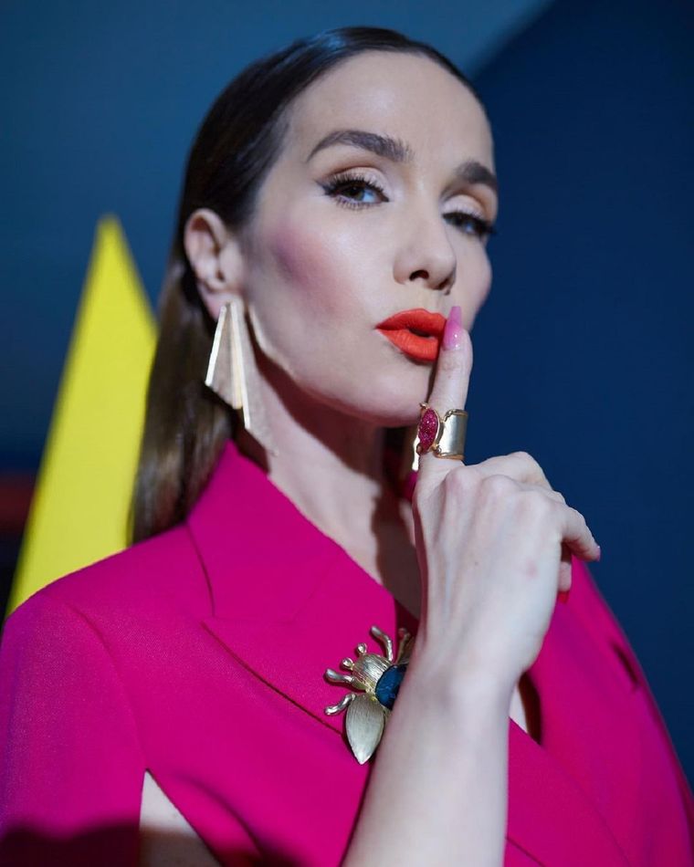 Natalia Oreiro nos enseña a dejarle de tener miedo a la combinación de colores fuertes Foto: Instagram