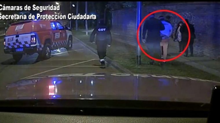 El hombre quedó detenido tras la golpiza