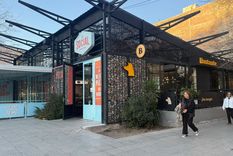 Es uno de los puntos gastronómicos más reconocibles del centro mendocino.