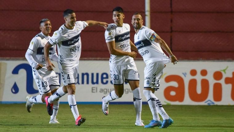 Paliza del Lobo en Paraná. Foto: Télam