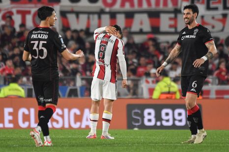 River perdió 2-1 ante Huracán en el Monumental.