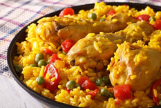 Receta de arroz con pollo jugoso y lleno de sabor