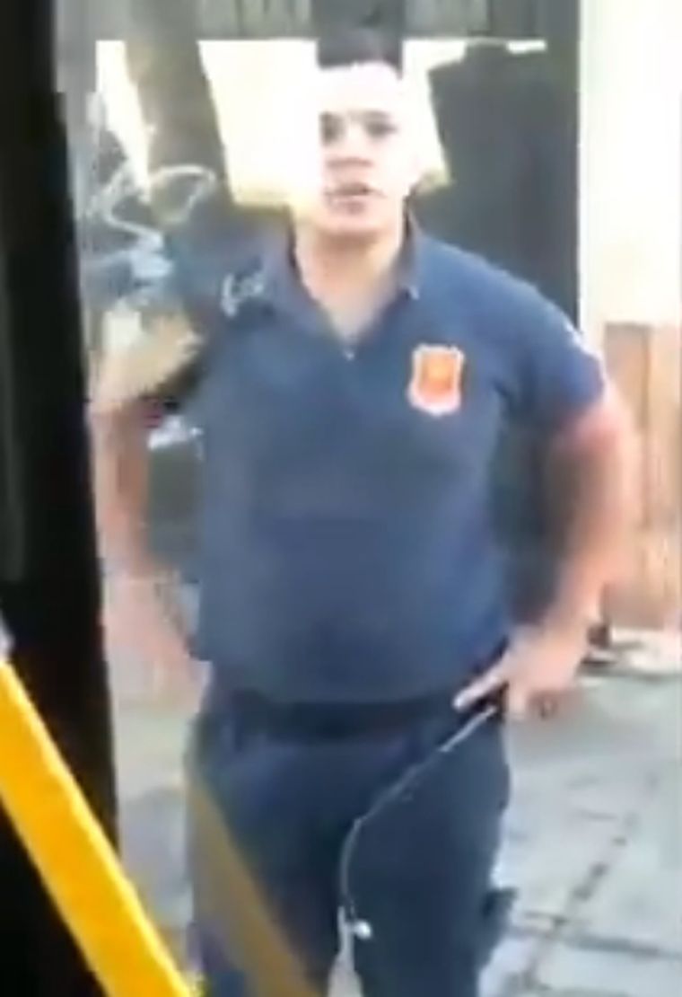 Violento El bombero fue pasado a disponibilidad y se está investigando qué pasó.