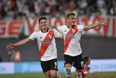 Álvarez y Romero, autores de dos de los tres goles de River. Foto: Télam Álvarez y Romero, autores de dos de los tres goles de River. Foto: Télam