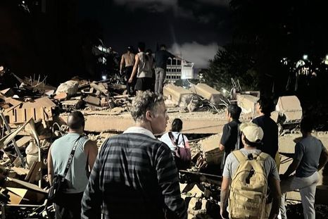pense que el edificio me iba a caer encima: los primeros testimonios tras el terremoto en venezuela pense que el edificio me iba a caer encima: los primeros testimonios tras el terremoto en venezuela