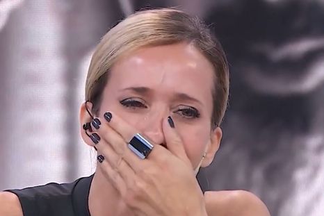 La artista se emocionó. Foto: captura de video/ América TV. La artista se emocionó. Foto: captura de video/ América TV.