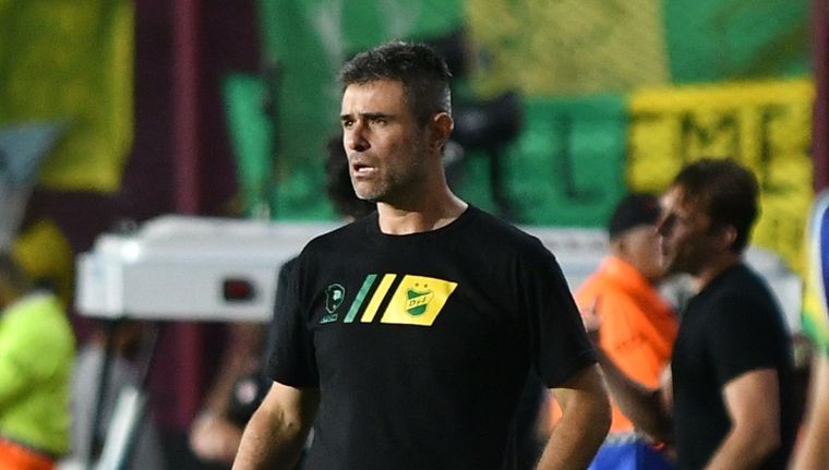 El entrenador de Defensa habló sobre la salida de Sant´Anna a River Foto: archivo