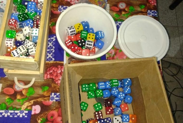 Desbarataron un casino clandestino en Las Heras e incautaron más de 14 millones de pesos.