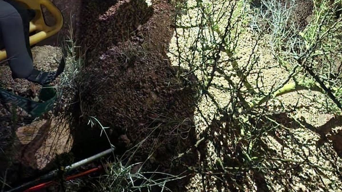 Subía un cerro en Cacheuta, sufrió una fuerte caída y fue rescatado en plena madrugada