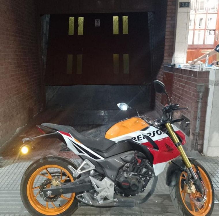 La moto fue recuperada y dos ladrones quedaron detenidos Foto: Ministerio de Seguridad de Mendoza