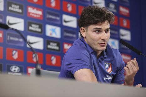 Julián Álvarez habló de los rumores del interés del Barcelona y otros clubes por él. Julián Álvarez habló de los rumores del interés del Barcelona y otros clubes por él.