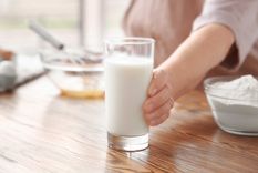 Beber leche se vuelve menos necesario si se incluyen otras fuentes ricas en calcio y proteínas. Foto: Archivo Beber leche se vuelve menos necesario si se incluyen otras fuentes ricas en calcio y proteínas. Foto: Archivo