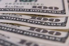 el dolar blue completo dos semanas en baja: a cuanto cerro hoy