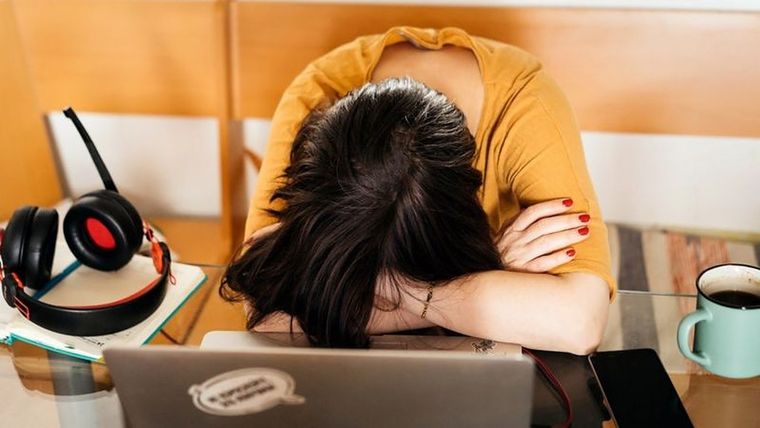 Las ofertas laborales nuevas pueden venderse de un modo atractivo y luego no ser lo que prometen. Foto: GETTY IMAGES