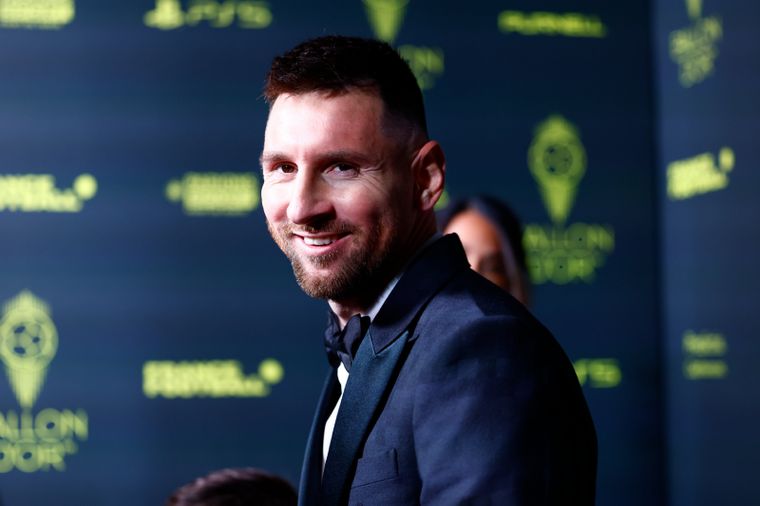 El rosarino habló sobre los futbolistas que competirán por el premio en un futuro. Foto: @ballondor
