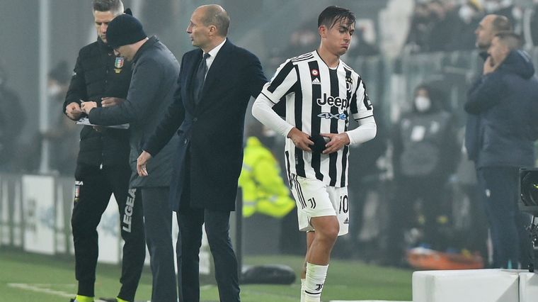Massimiliano Allegri y Dybala. Foto: EFE