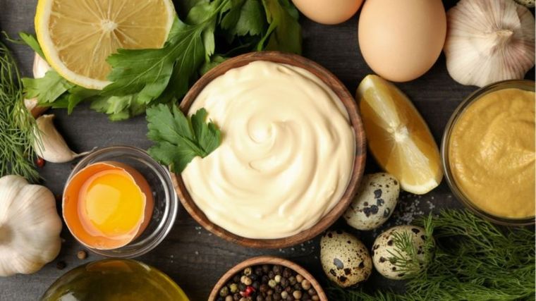 La mayonesa de ajo es una deliciosa variación de la mayonesa tradicional, Foto: Shutterstock