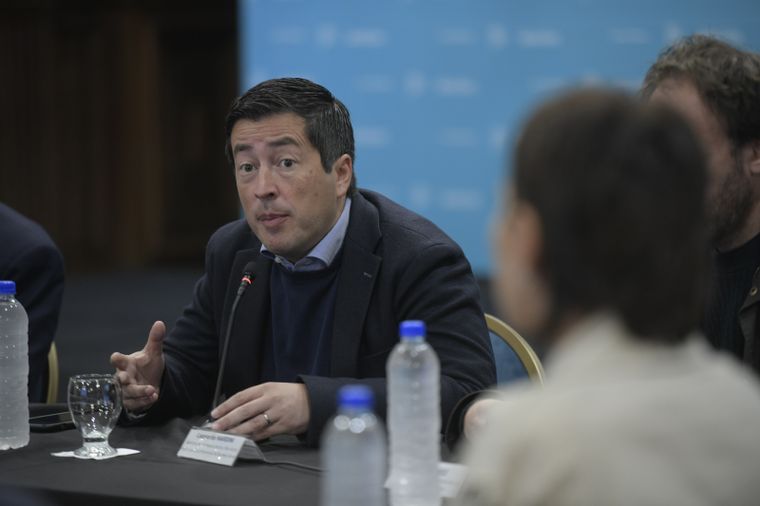Leonardo Nardini, de Malvinas Argentinas, es el intendente mejor valorado en agosto.