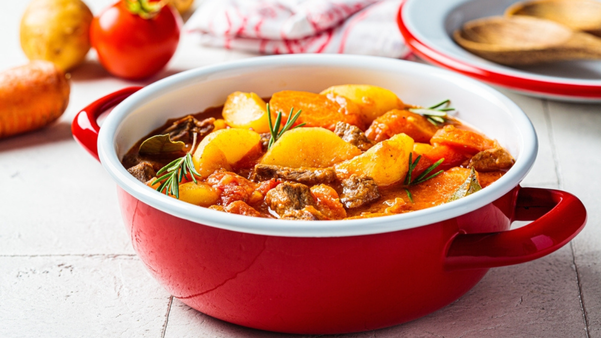 Estofado de carne con papas: receta fácil, económica y rendidora