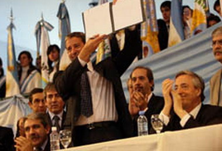 El acta acuerdo fue firmada por Cobos y Kirchner en 2006.