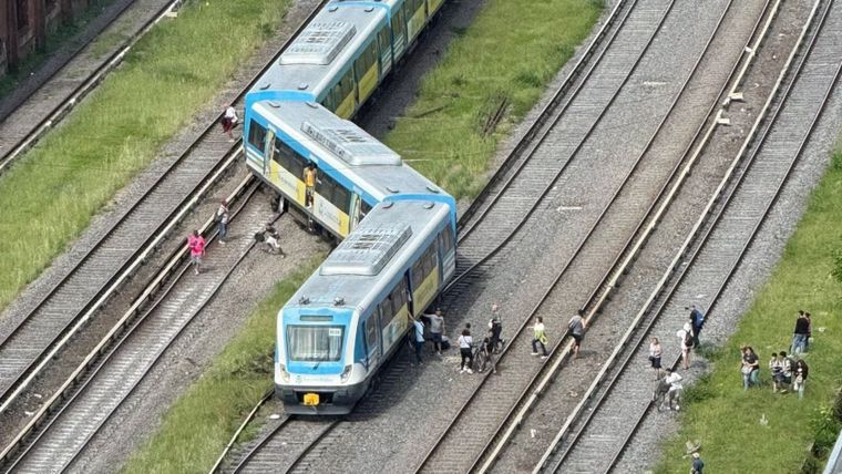Así quedó la formación del tren Sarmiento en Liniers.