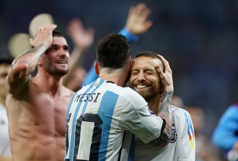 Otros tiempos. Cuando Lionel Messi y Alejandro Gómez eran compinches en la Selección argentina. “Hoy en día pasás de ser campeón del mundo a que tal vez no te llame nadie”, expresó. Foto: Noticias Argentinas