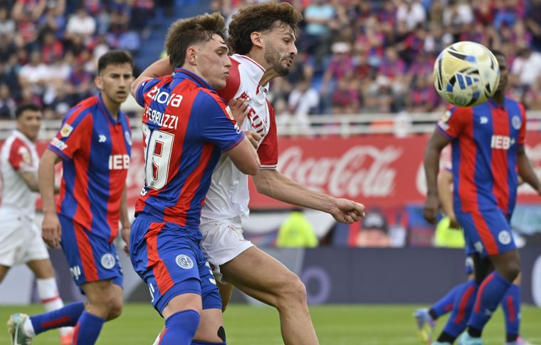 San Lorenzo y Huracán empataron sin goles en el Nuevo Gasómetro.