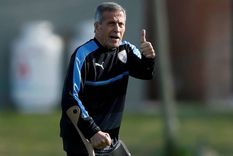 dura critica al maestro tabarez: es un inutil, nunca le gano a nadie