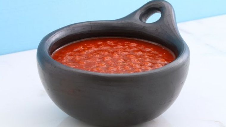 Acompaña tus platos con esta tradicional salsa roja Foto: Shutterstock