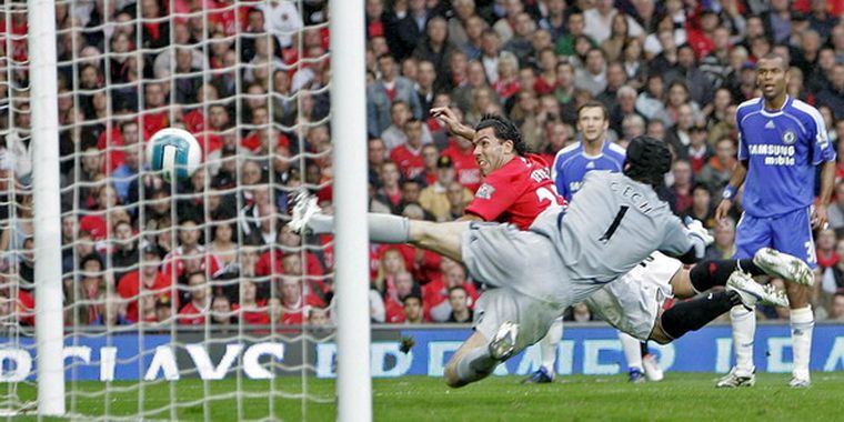 Carlos Tevez convirtió su primer gol en el Manchester ante el Chelsea. Foto: EFE