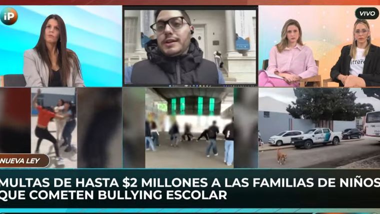 El momento exacto en el que el hombre vestido de blanco se robaba la mochila de Franco Chacón. El momento exacto en el que el hombre vestido de blanco se robaba la mochila de Franco Chacón.