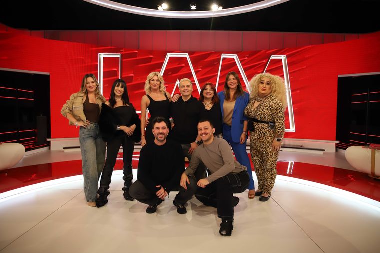 LAM es un programa de espectáculos conducido por Ángel de Brito.