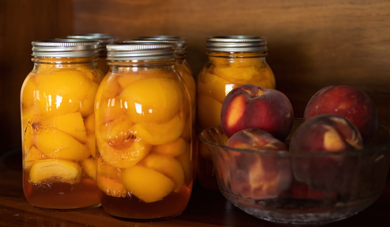 Conserva de durazno casera: receta fácil y paso a paso Foto: Shutterstock