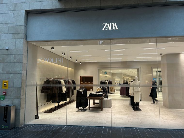 Zara es la marca emblemática de Inditex, desde donde Amancio Ortega se lanzó a invertir en una multiplicidad de sectores.