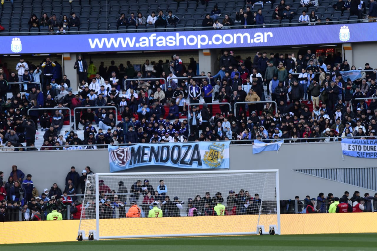La previa de los hinchas en el último encuentro de Messi por Eliminatorias. La previa de los hinchas en el último encuentro de Messi por Eliminatorias.