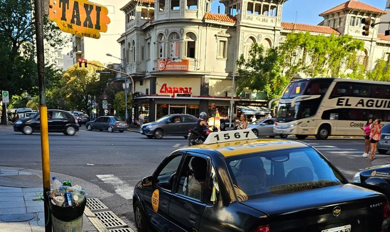 Los taxistas creen que la temporada es mala y que hay una competencia desleal Foto: Federico Bruno