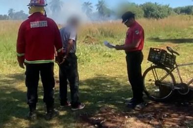 MDZol | El momento de la detención de un hombre en Misiones por el riesgo de generar un incendio