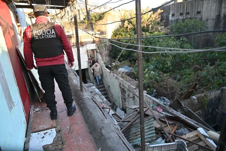 Interior de la propiedad fotografiada durante el desalojo. Interior de la propiedad fotografiada durante el desalojo.